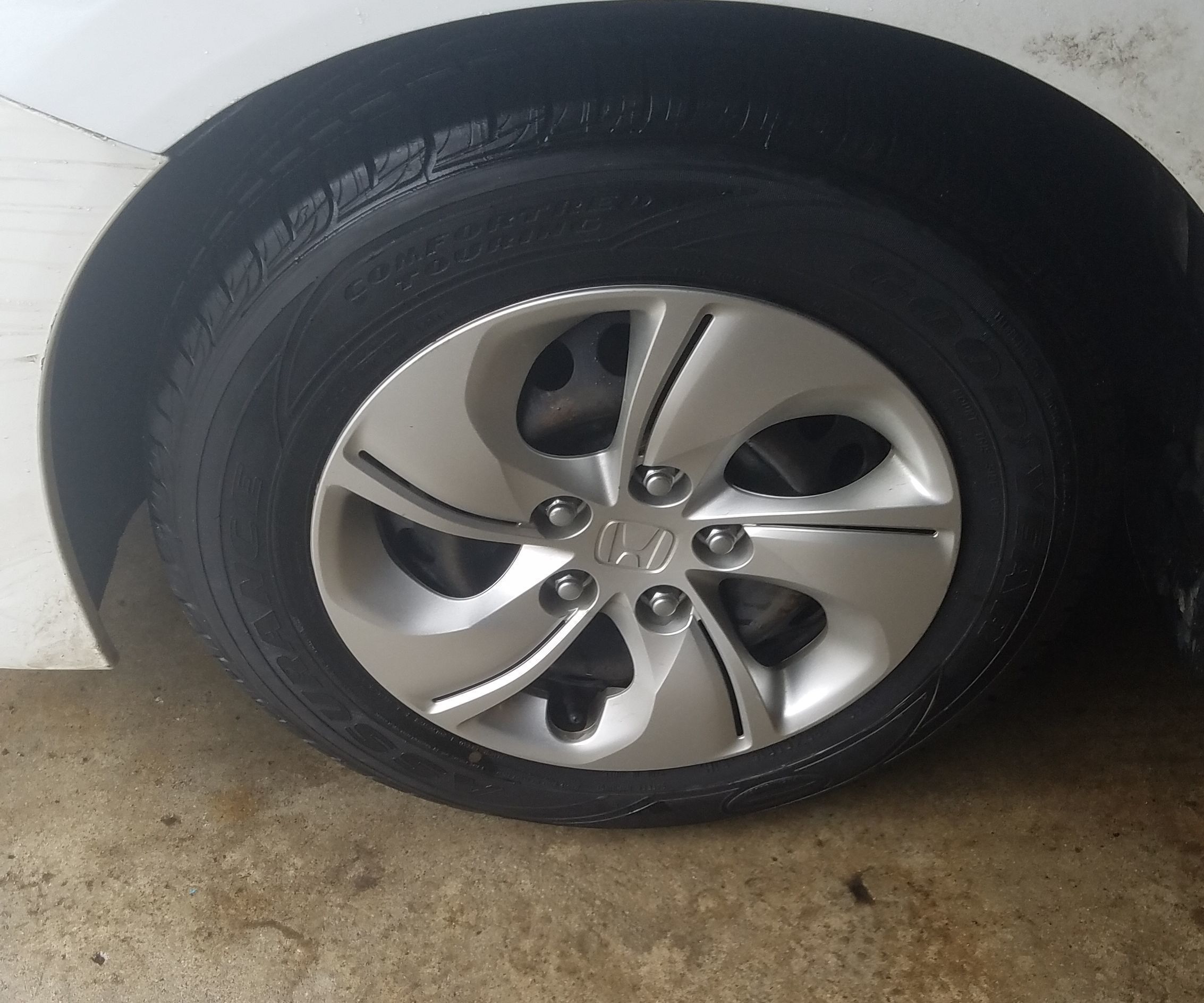 How to Check and Inflate a Car Tire