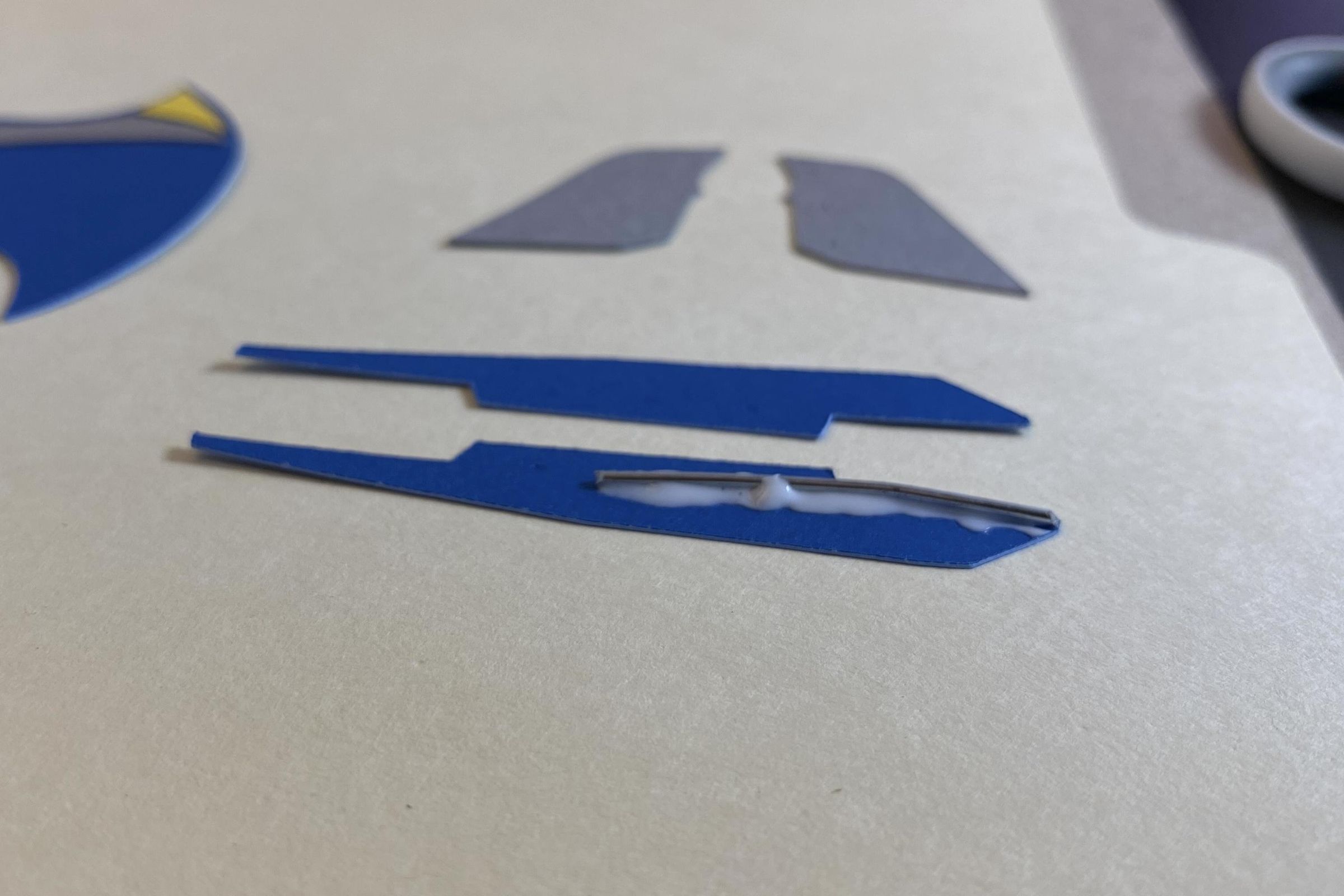 Batwing Card Stock Glider : 8 Steps (with Pictures) - Instructables