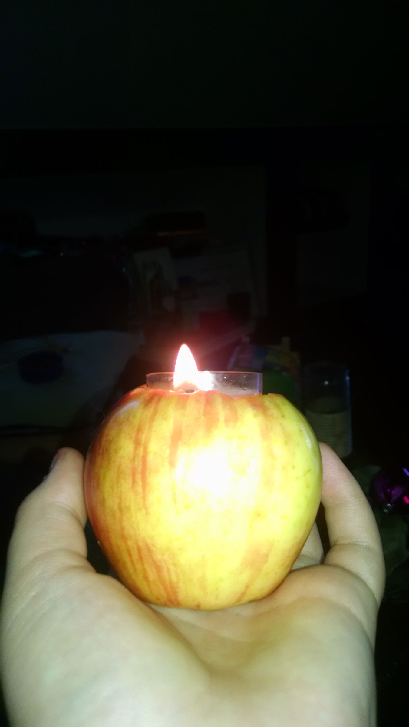 Apple Candle