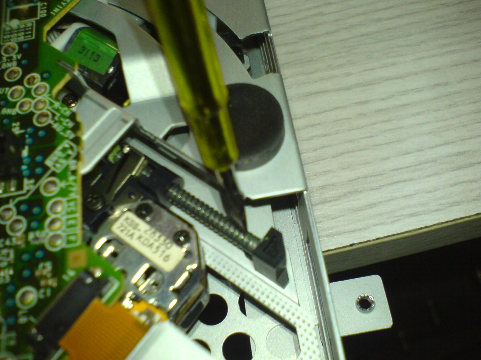 Does Your Car Cdplayer Skip Tracks or Freezes While Playing? 5 Steps