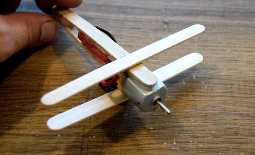 Plane With DC Motor : 10 Steps (with Pictures) - Instructables