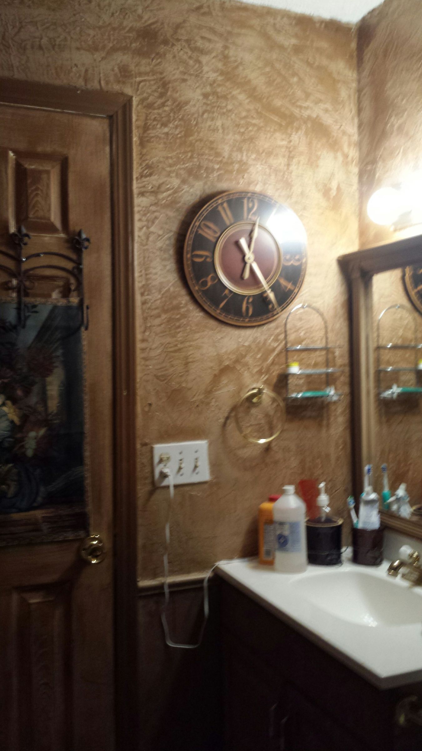 Paint Using Faux Technique