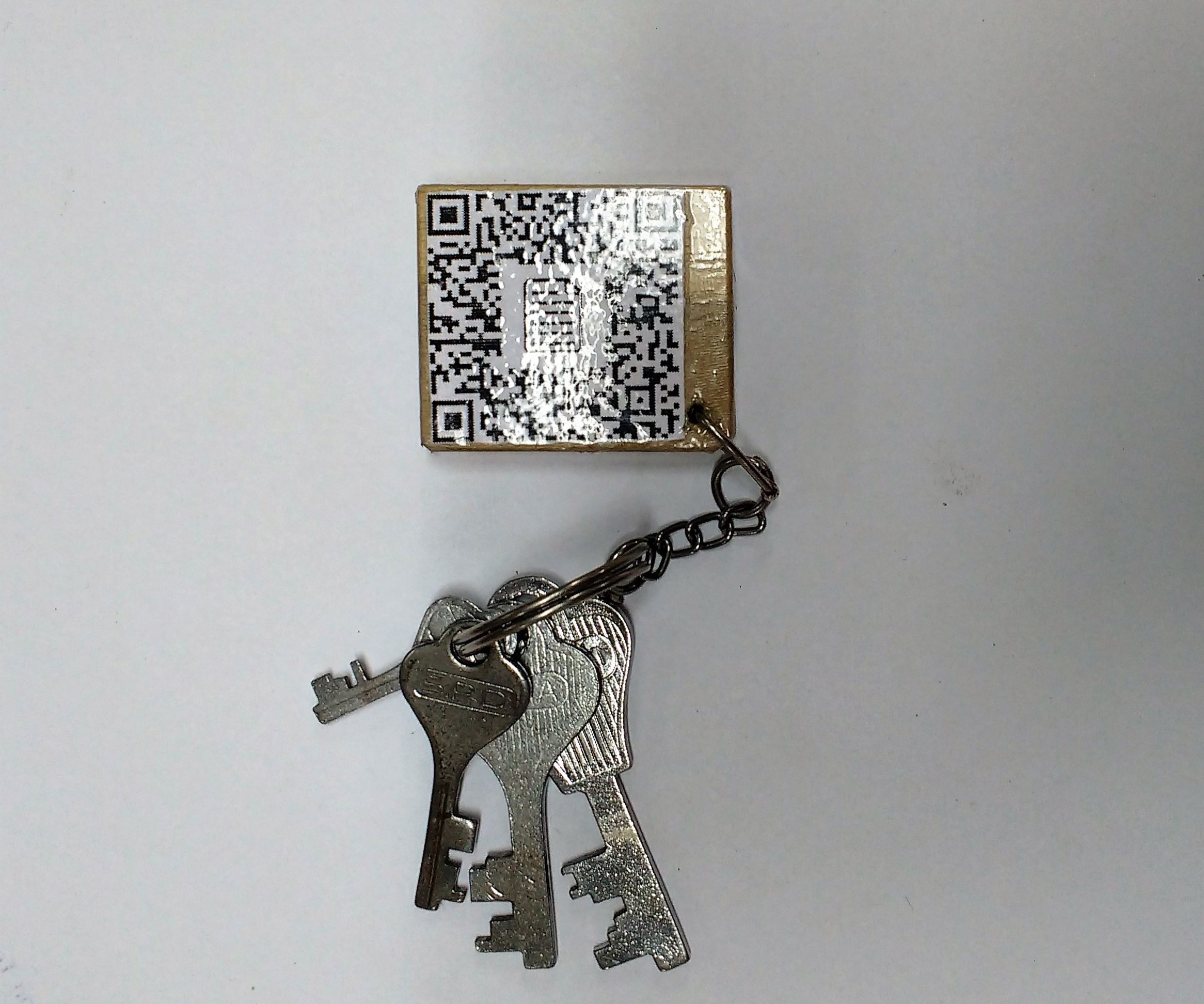 NEKI: Nerd Key Ring (Qr-Code Key Ring)