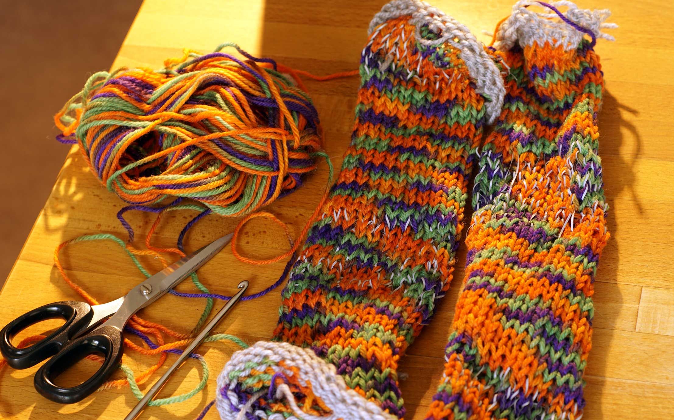 How to Knit Reflective Arm Warmers 4 Steps (with Pictures