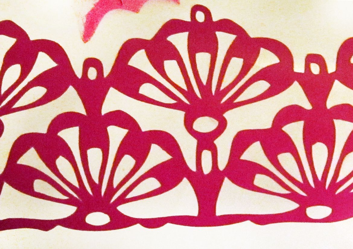 Cut an Iron-on Sticker for Your T-shirt / Stickers Op Een T-shirt Strijken