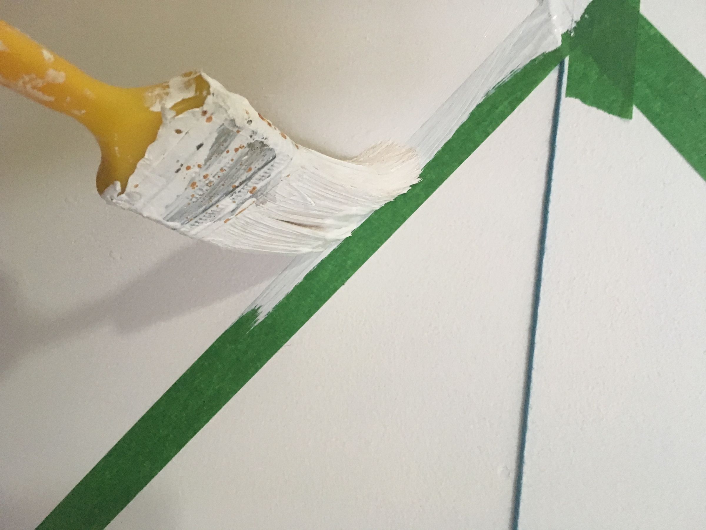 Painting a Chevron Pattern on Sloped Ceilings/Walls 5 Steps (with