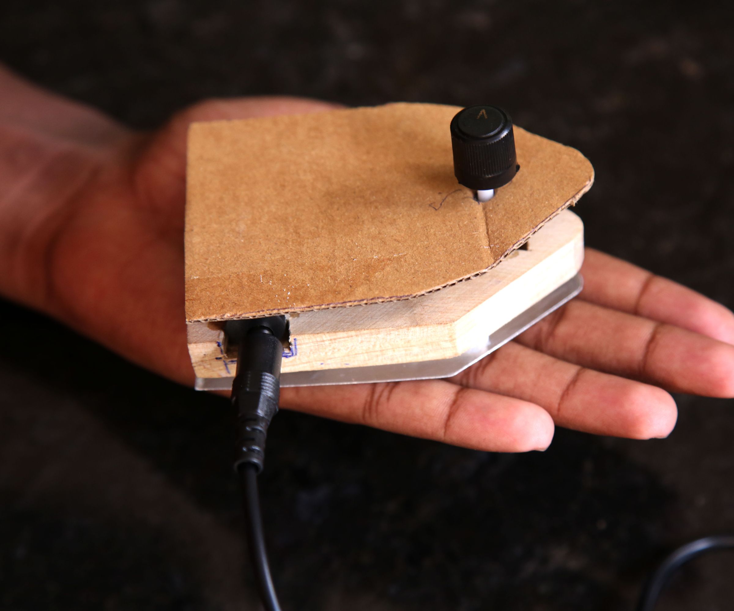 POCKET SIZED IRON BOX