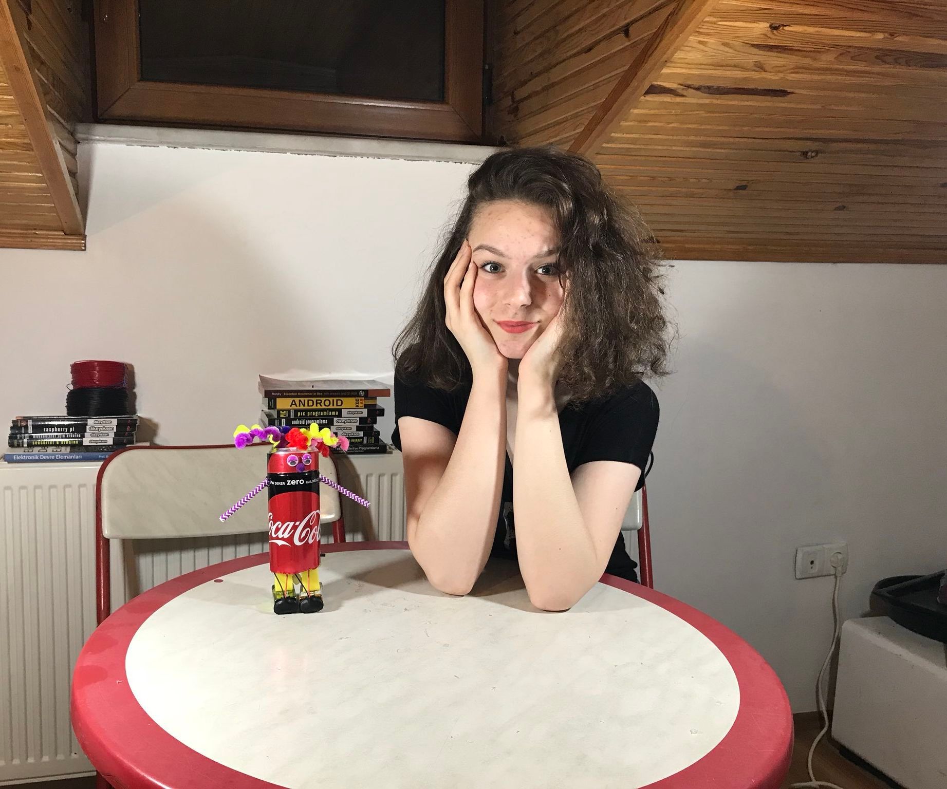 Let's Make a Walking Robot With a Coca-Cola Tin at Home