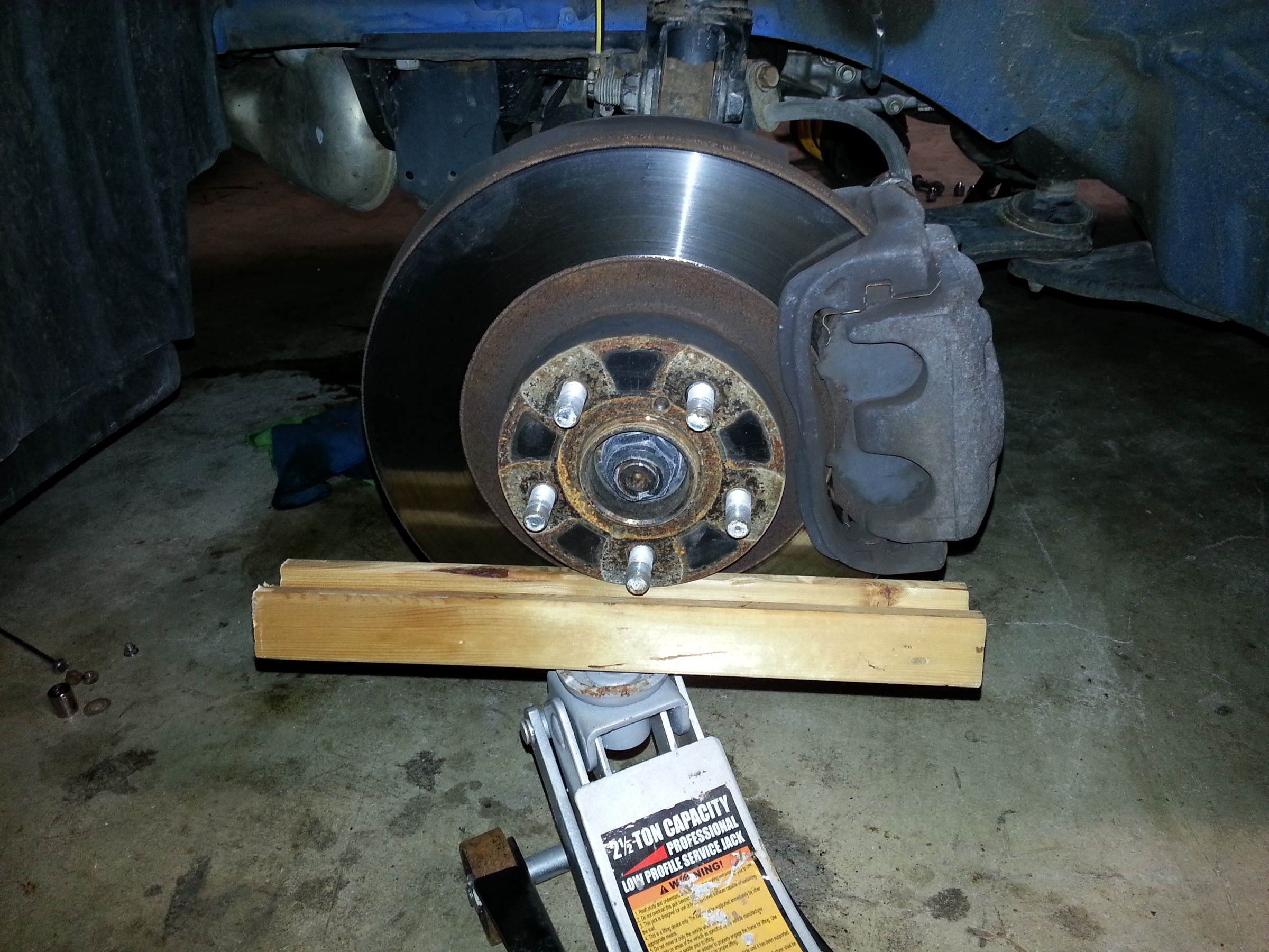 Slotting MacPherson Struts for Extra Camber 5 Steps Instructables