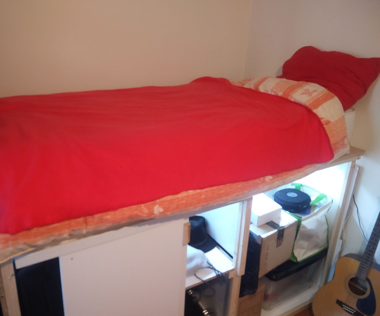 B.A.Sh, a Inexpensive Bed With Everything You Need