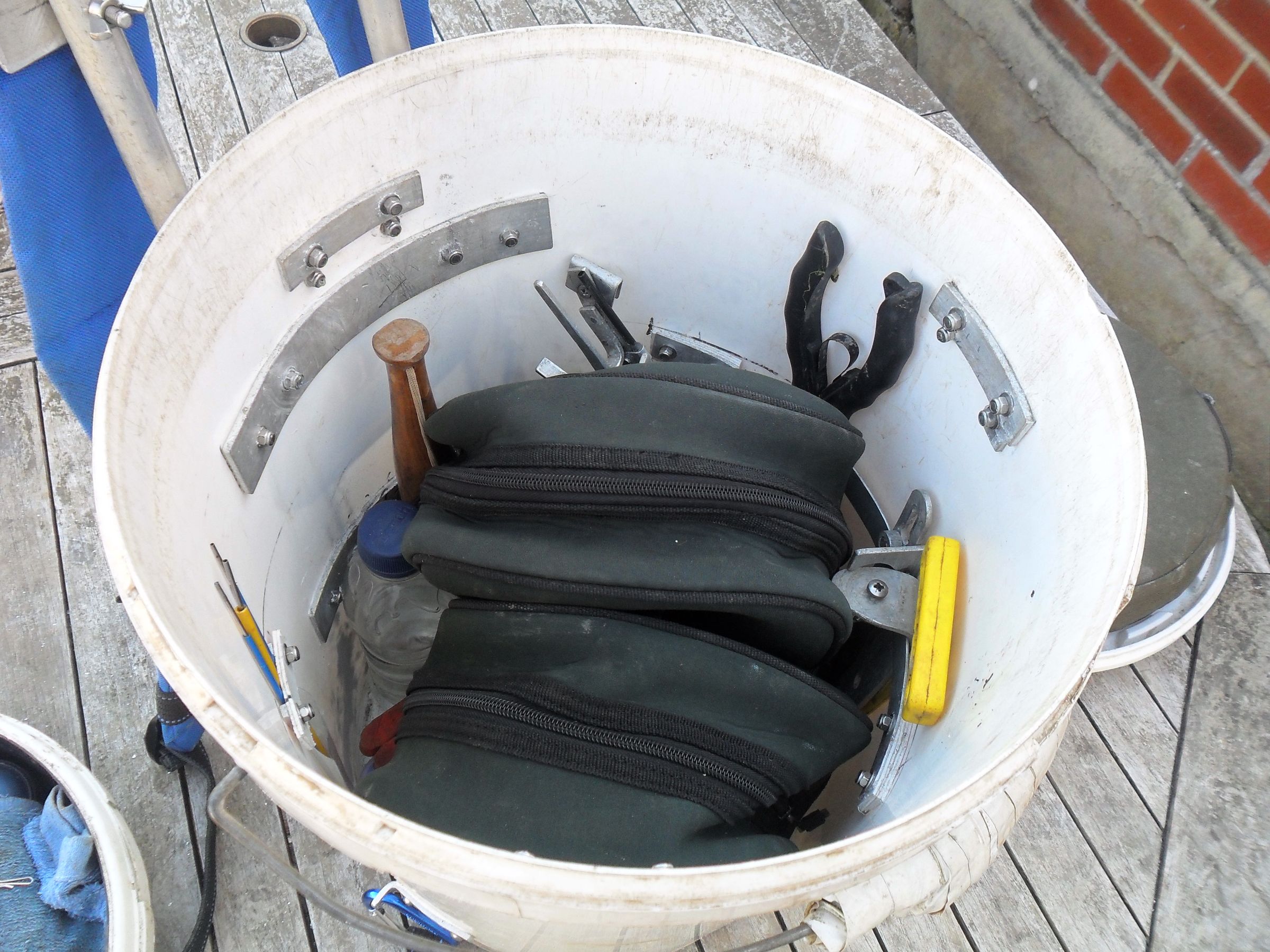 Fishing Bucket Seat &Tackle Box 10 Steps (with Pictures) Instructables