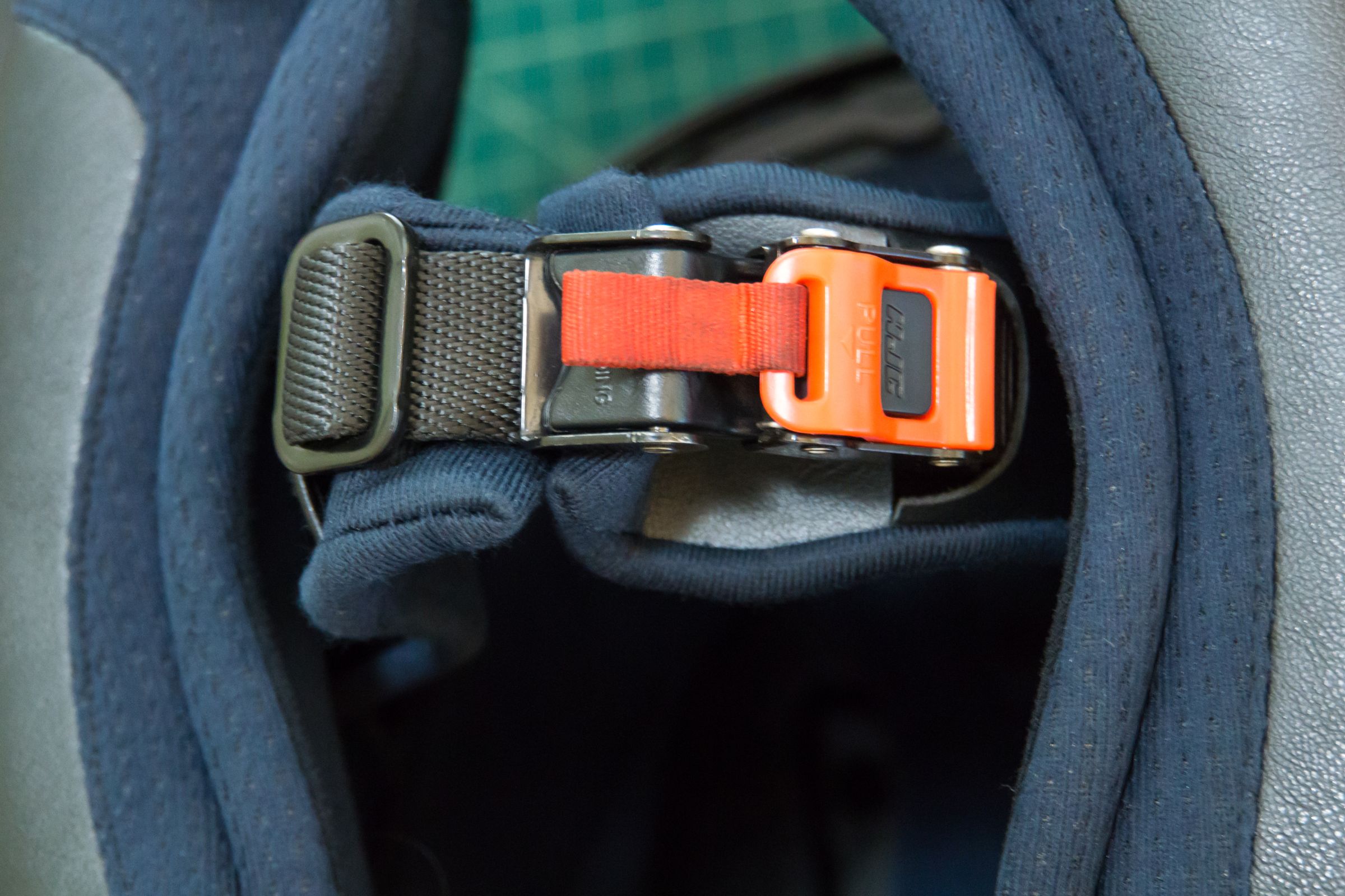 Micrometric Ratcheting Quick Release Buckle for Helmets 12 Steps