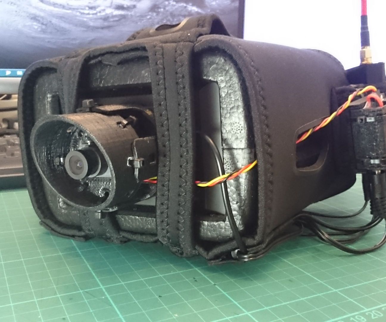 Quanum V2 FPV Goggle Second Camera Mount
