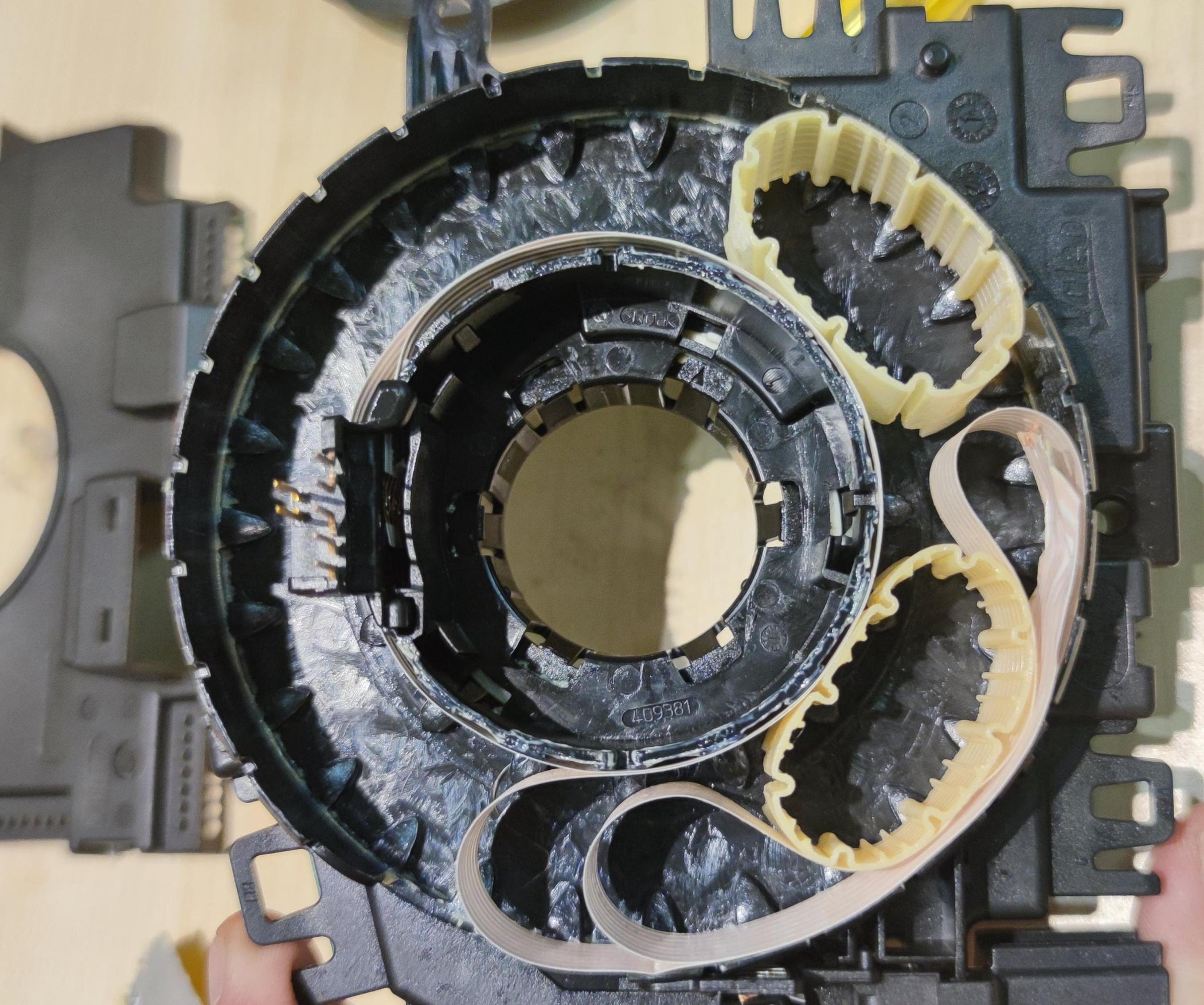 Fixing a Clockspring of a VW Tiguan 2 10 Steps (with Pictures