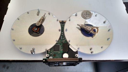 Dual-Faced Clock From Recycled Hard Drives : 9 Steps (with Pictures ...