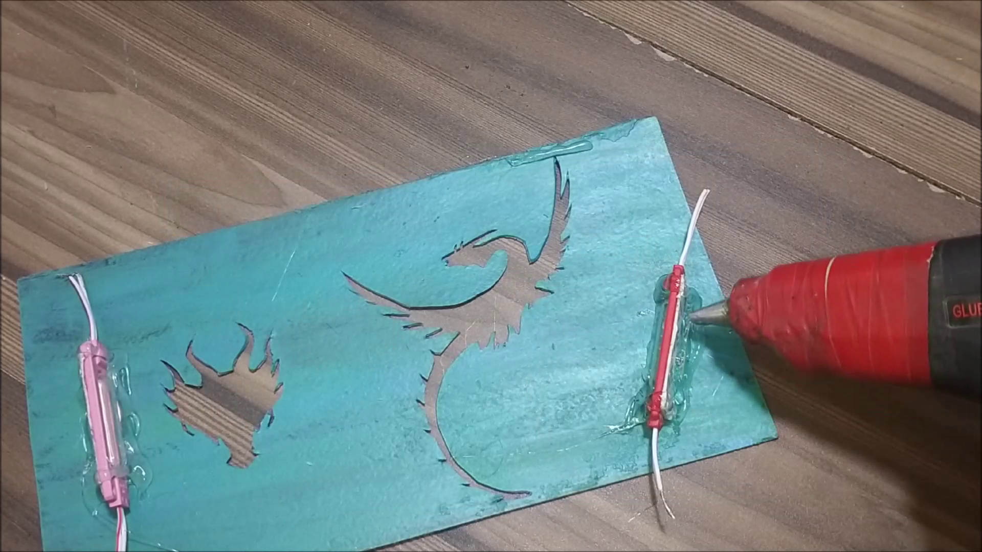 How to Make Backlit Pallet Wall Art 3 Steps Instructables