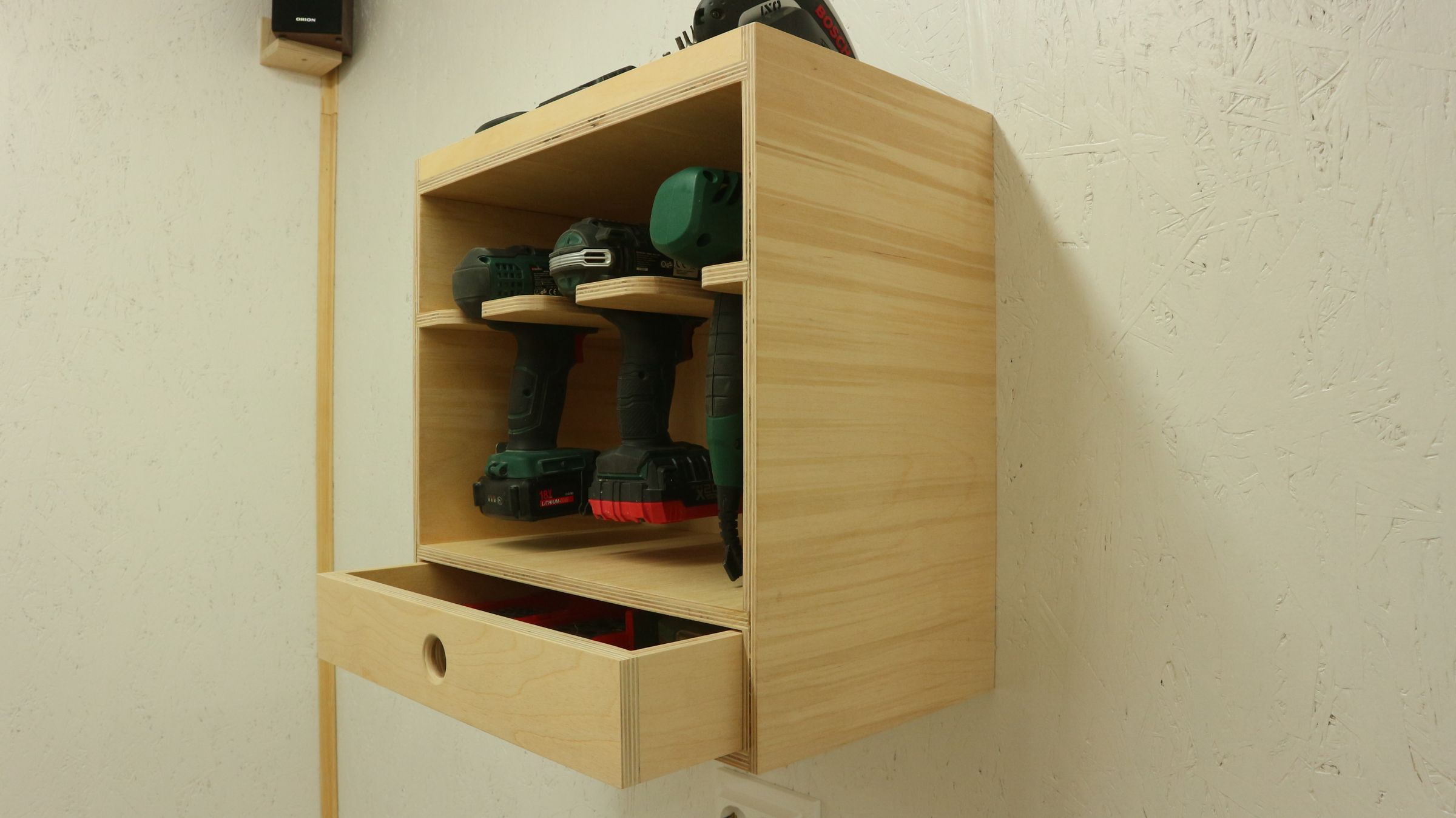 Making a Cordless Tool Storage / Charging Station