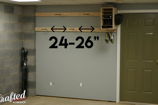 將自行車掛鉤安裝在 2x4 上