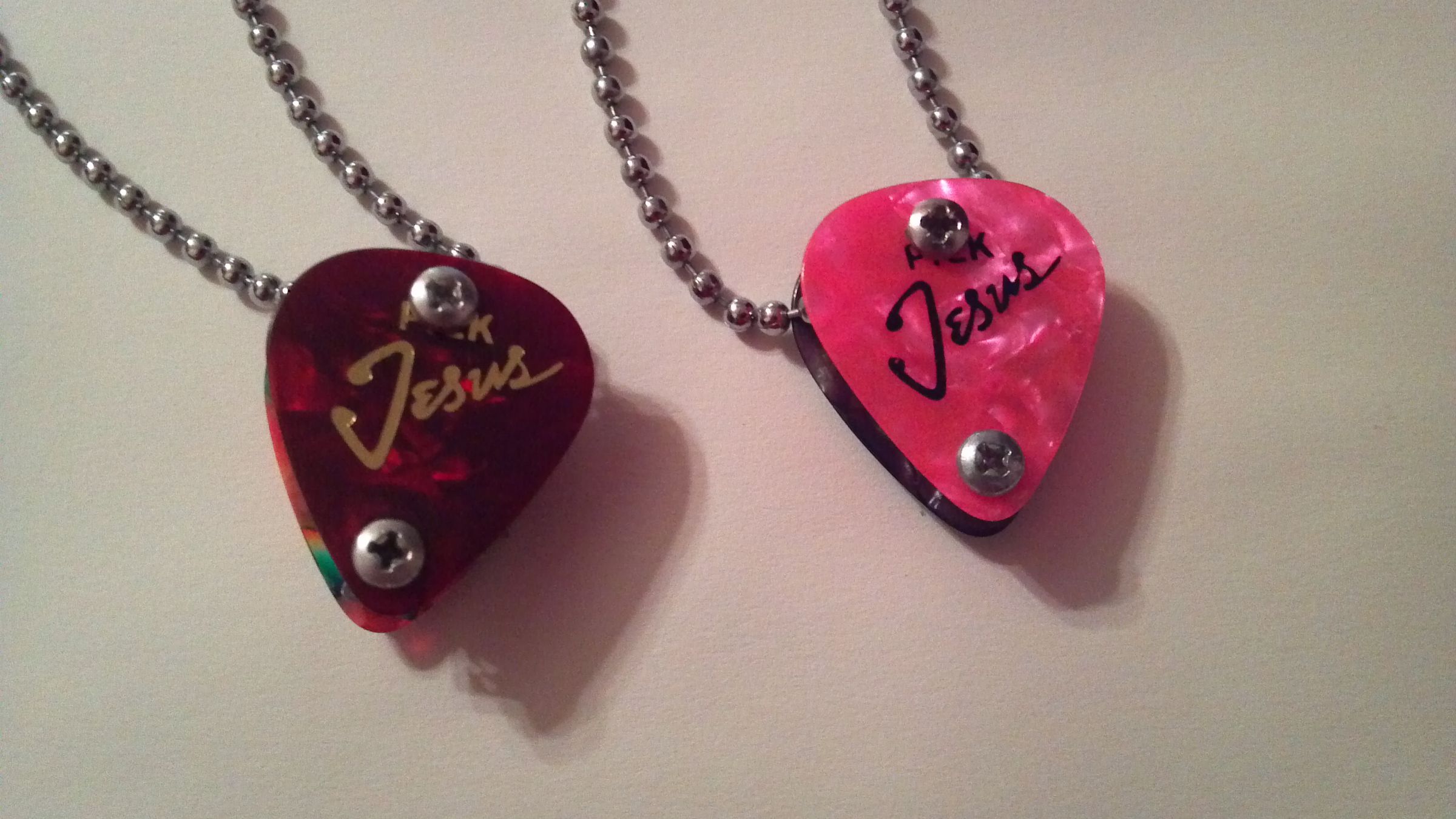 Light Up Guitar Pick Necklace(s) With Hidden Message! Instructables