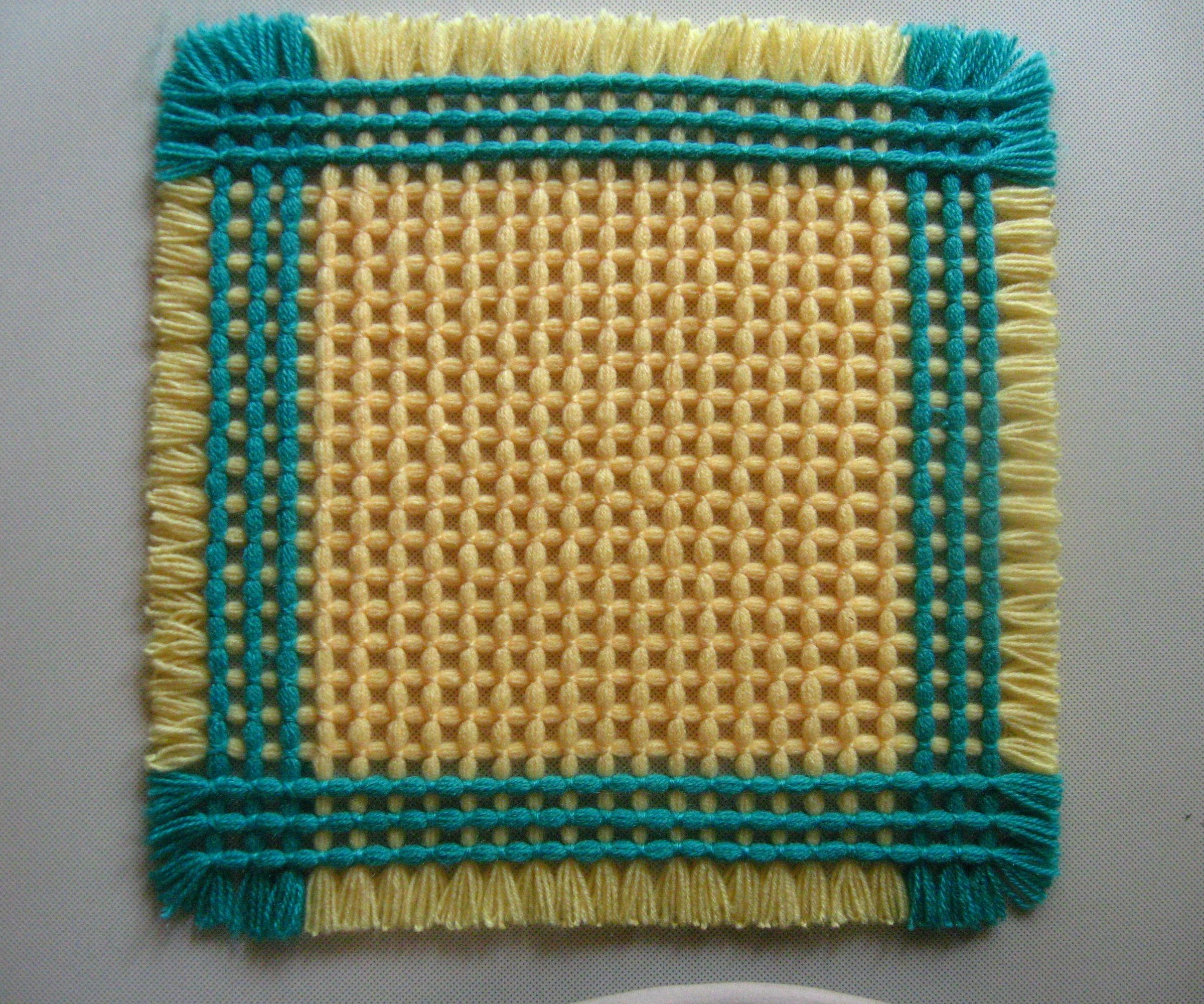How to Weave a Criss-Cross Table Mat With Home-made Loom