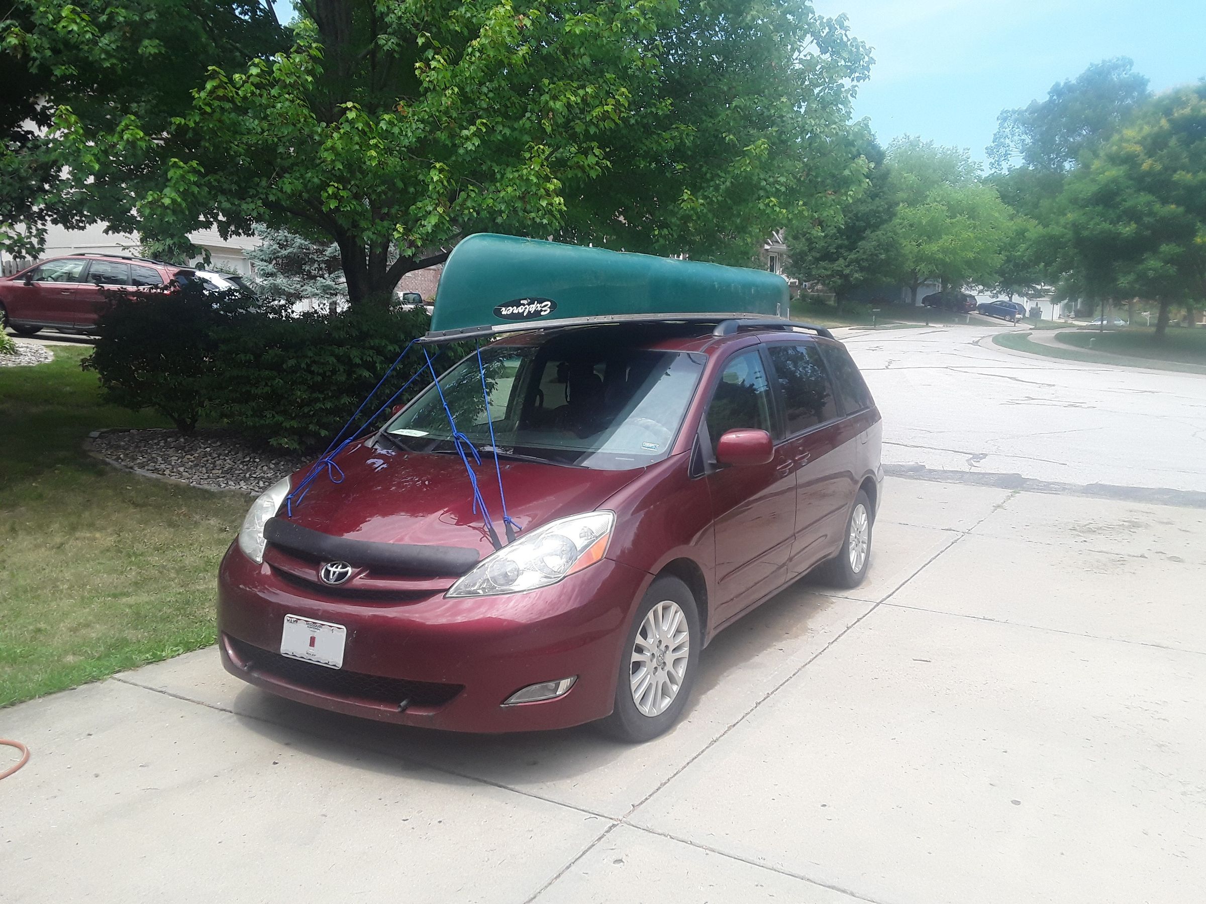 How to Tie a Canoe to Your Vehicle for Safe Traveling 3 Steps
