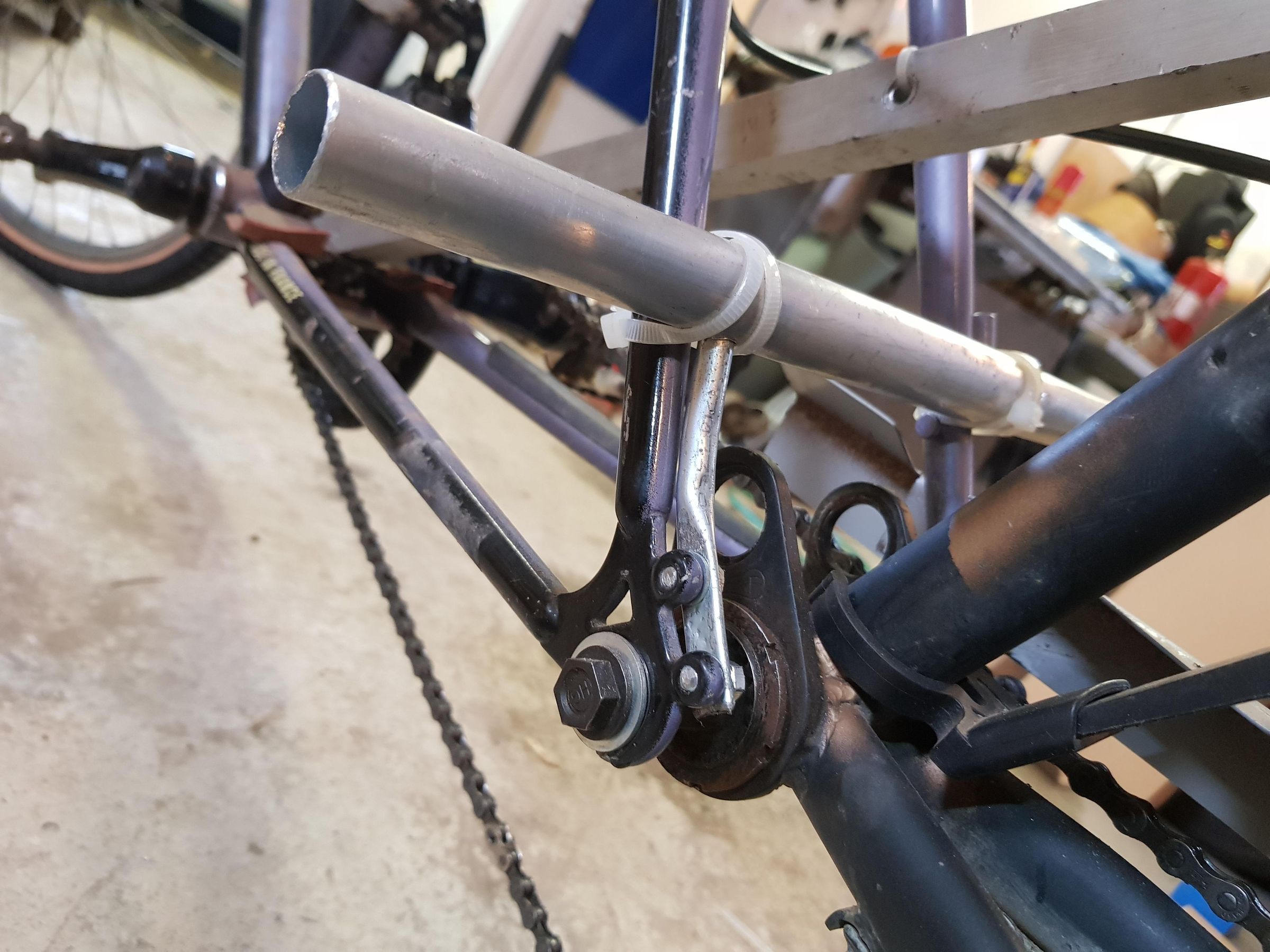 Longtail Cargo Bicycle (reversible, Bolted to Frame) 6 Steps