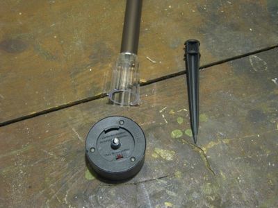 Disassemble the Walkway Light