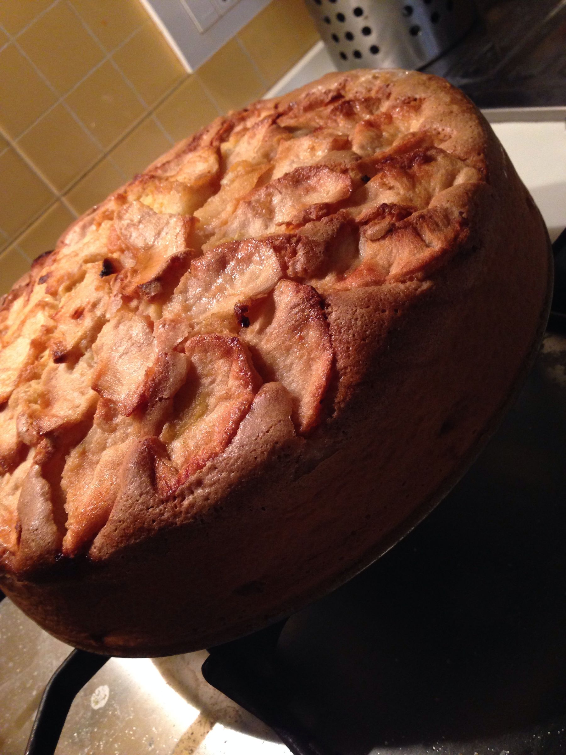 Very Satisfying Apple Cake