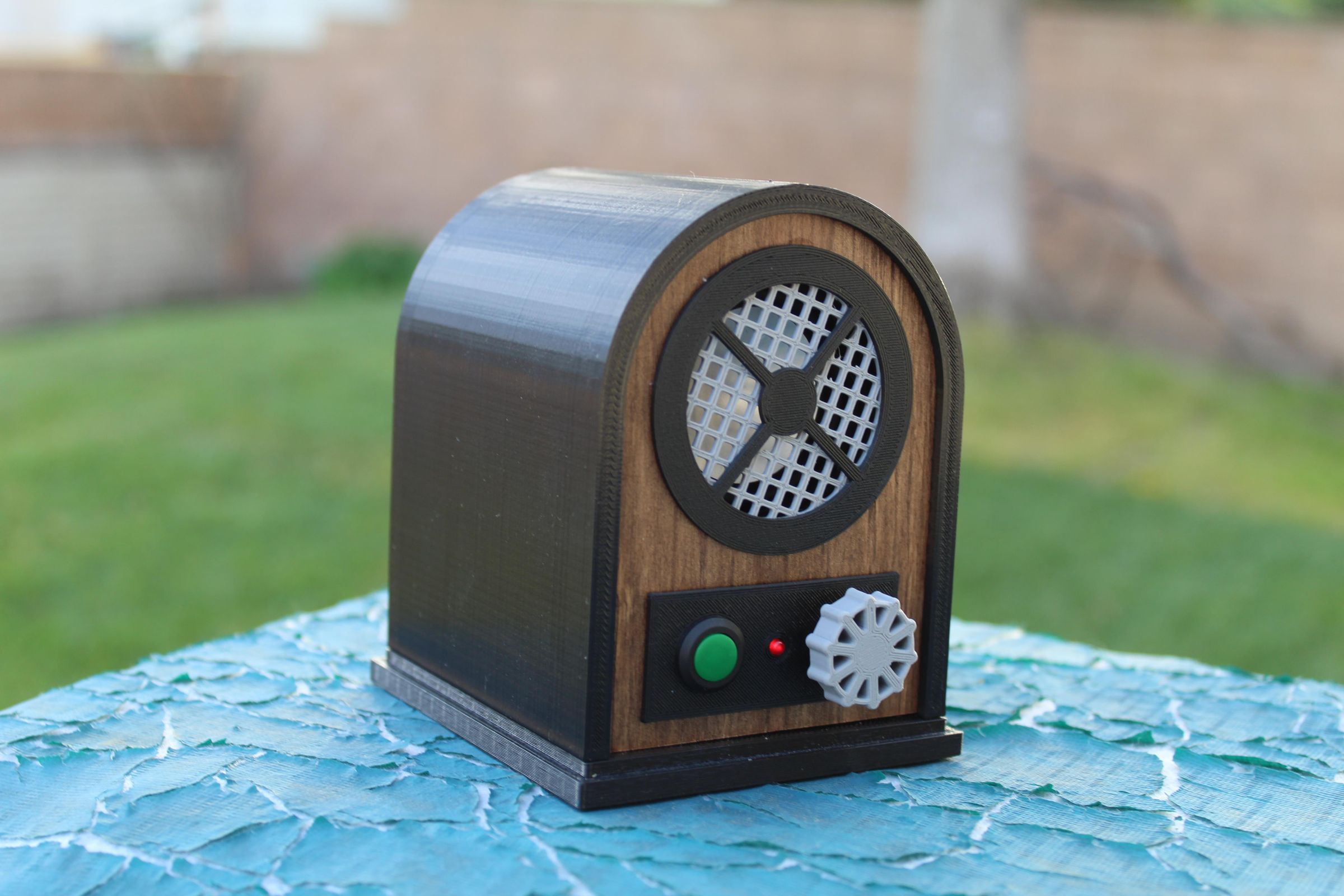 Retro Battery Powered Bluetooth Speaker 10 Steps (with Pictures