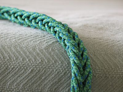 Multi Strand Finger Loop Braiding : 5 Steps (with Pictures) - Instructables