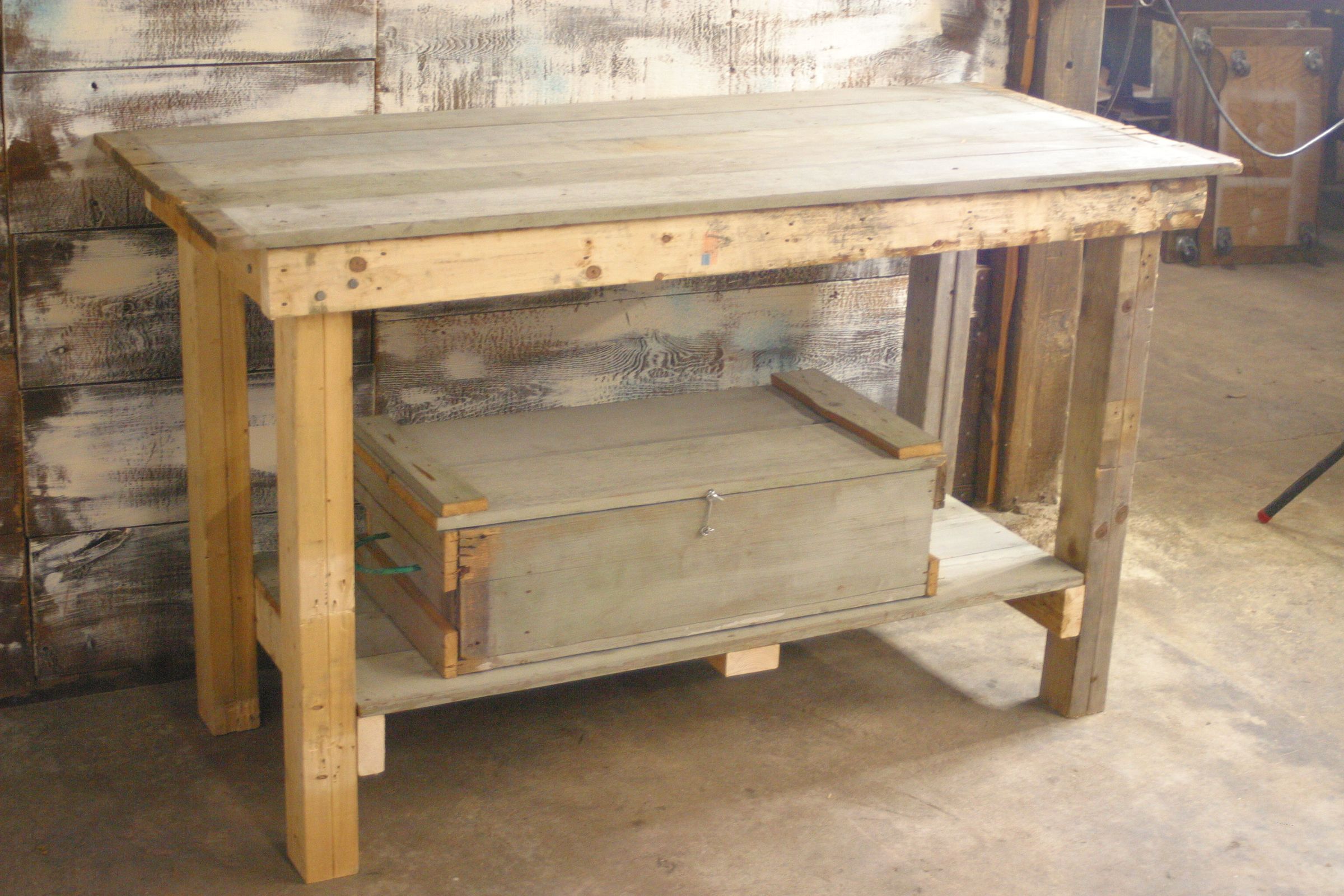 Build Your Own Workbench Out of Free Wood