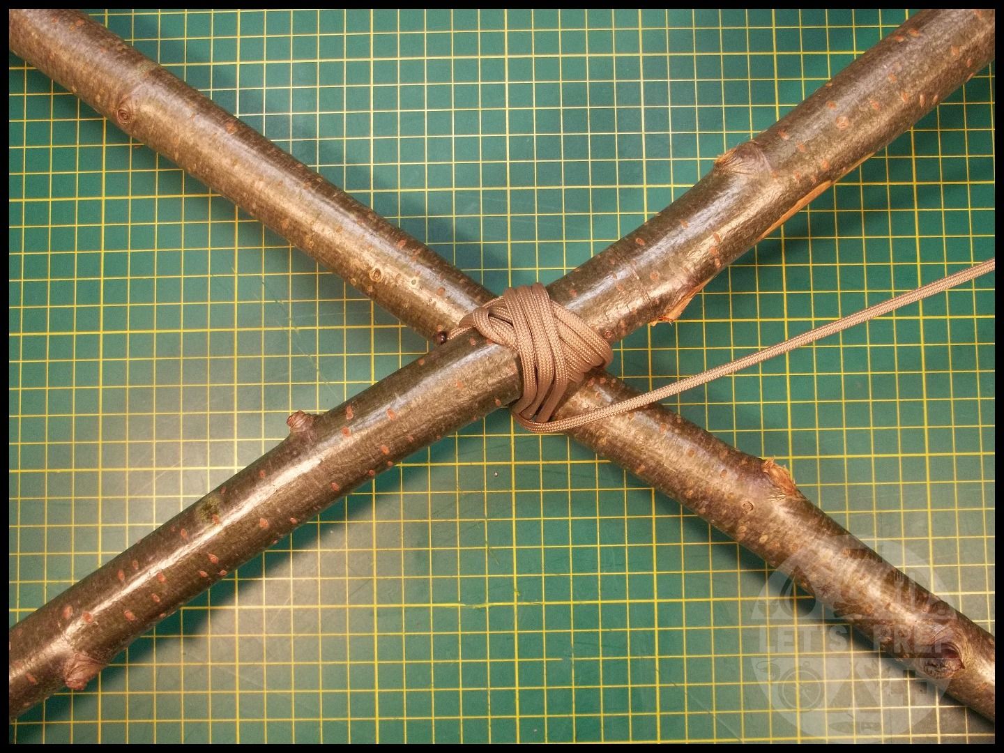 Quick Skills 5 How to Tie Lashings Pt.2 Diagonal Lashing 7 Steps