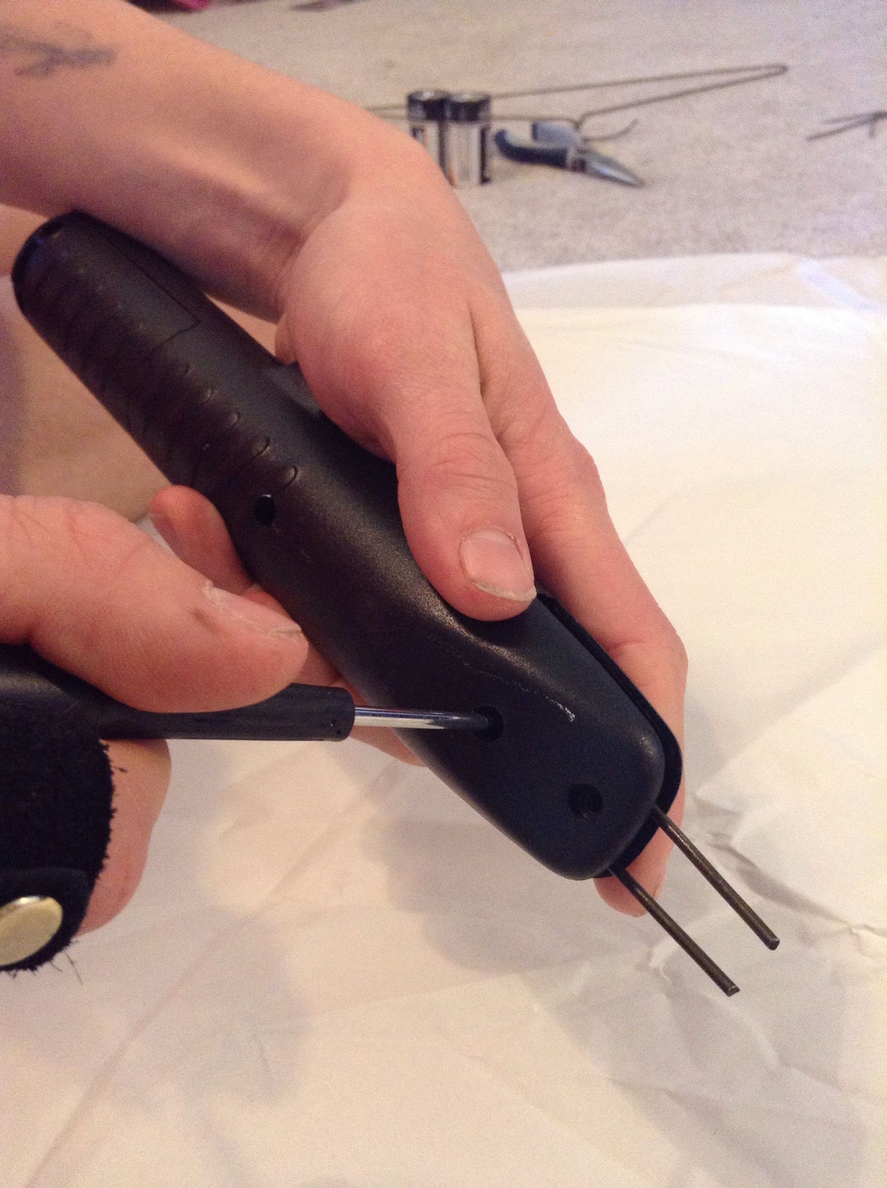 How to Make a Taser From a Fly Swatter 5 Steps Instructables