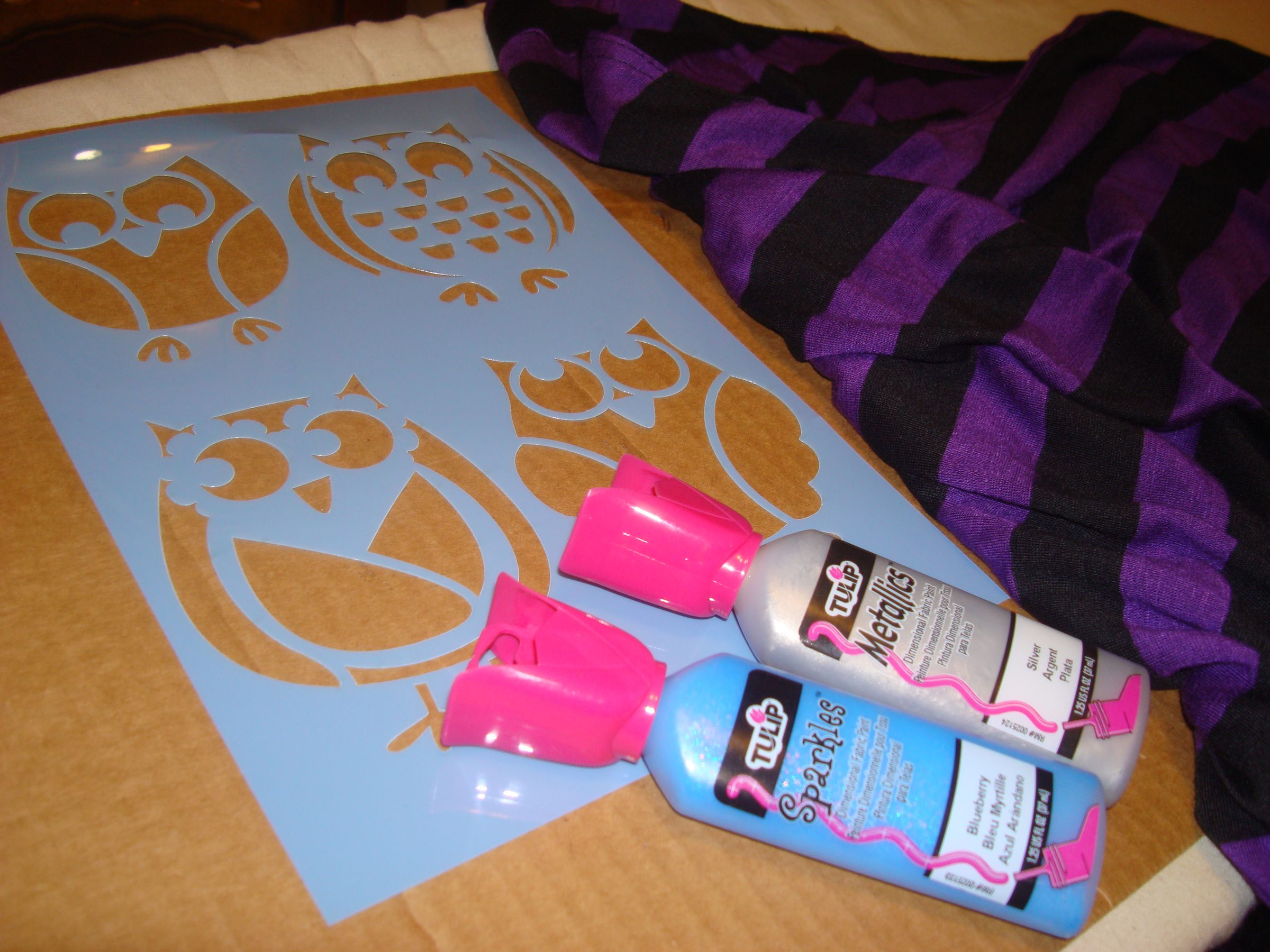 Revamp a T Shirt With Puff Paint 6 Steps Instructables