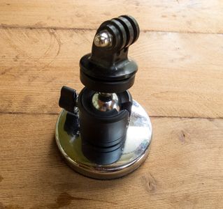 Attach GoPro Tripod Mount