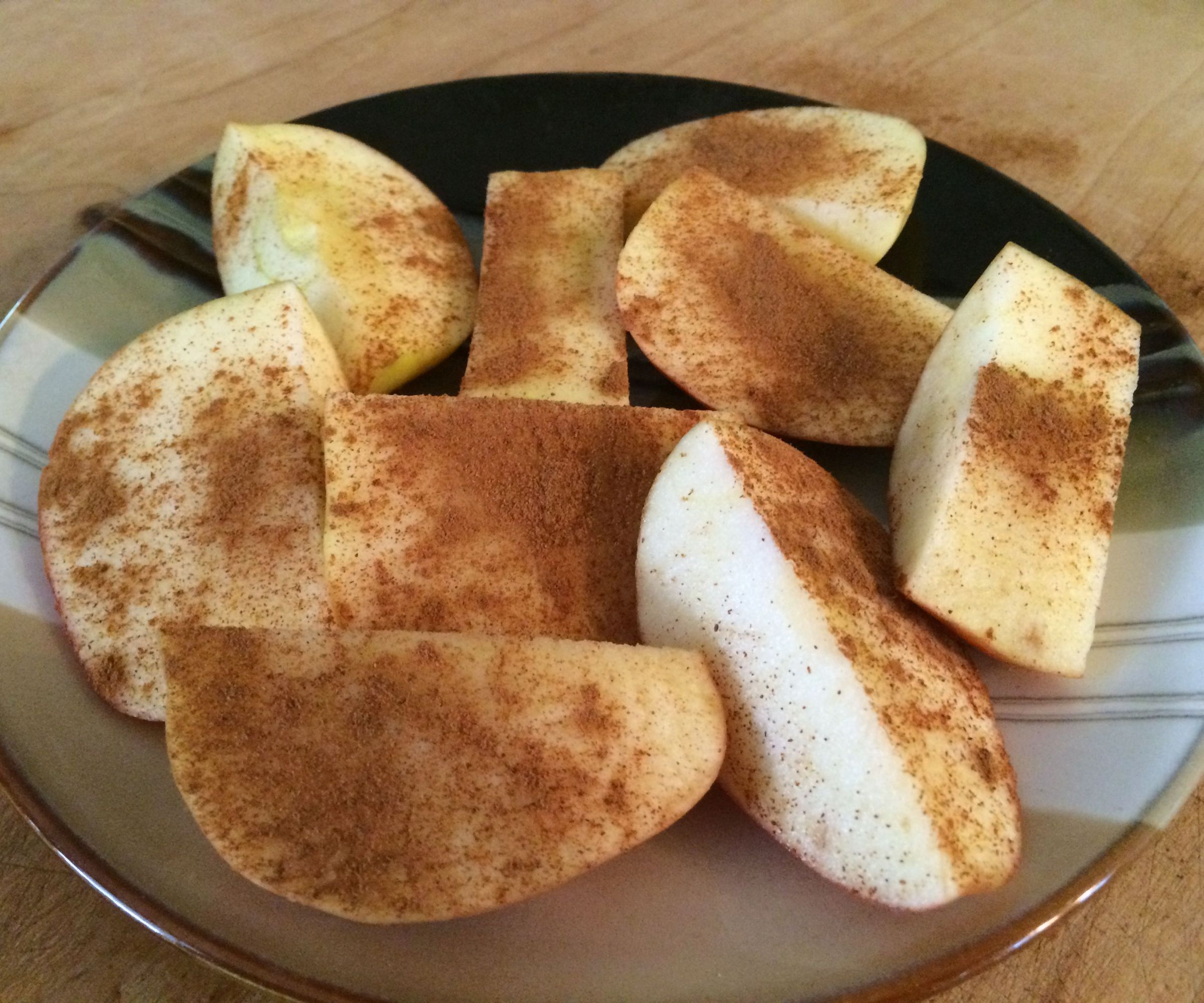 Apples + Cinnamon = Sweet Tooth Satisfaction