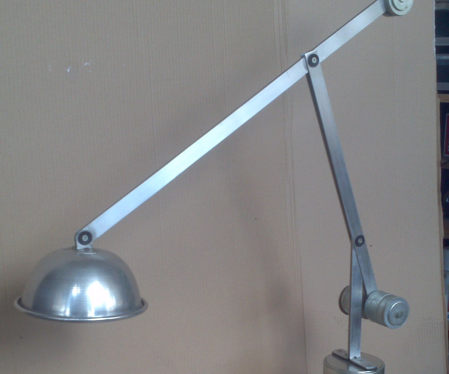 Adjustable Alluminium Lamp Without Wires
