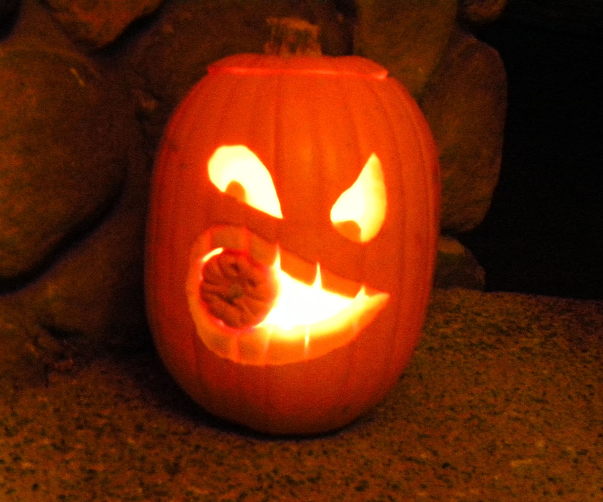 How to Make a Cannibalistic Pumpkin