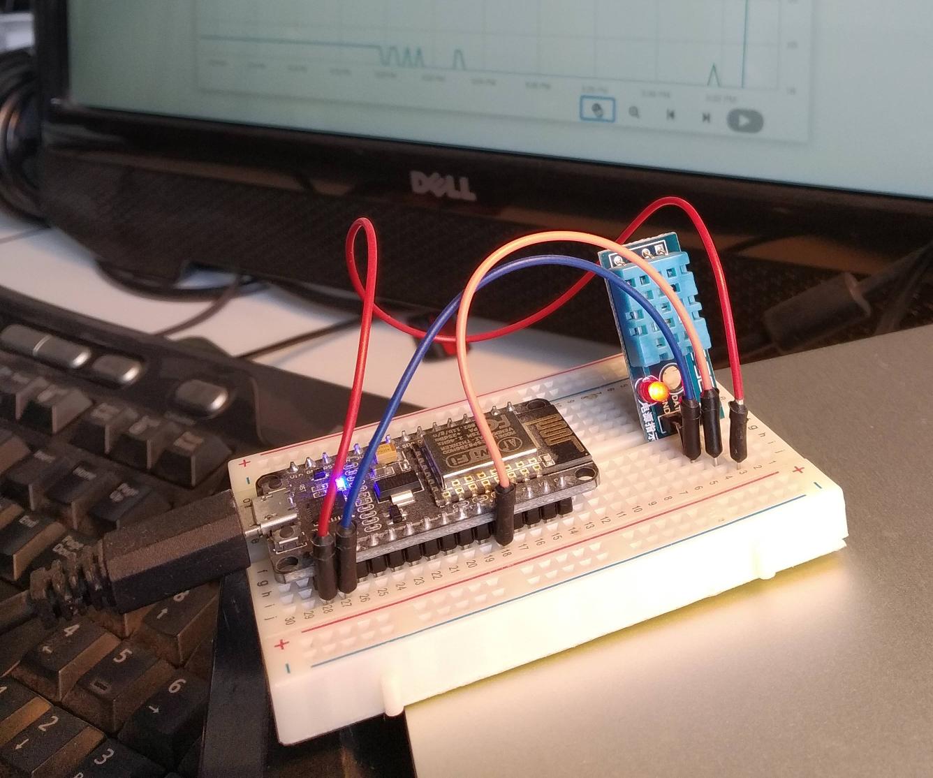 Connecting a DHT11/DHT22 Sensor to the Cloud With an ESP8266-based Board