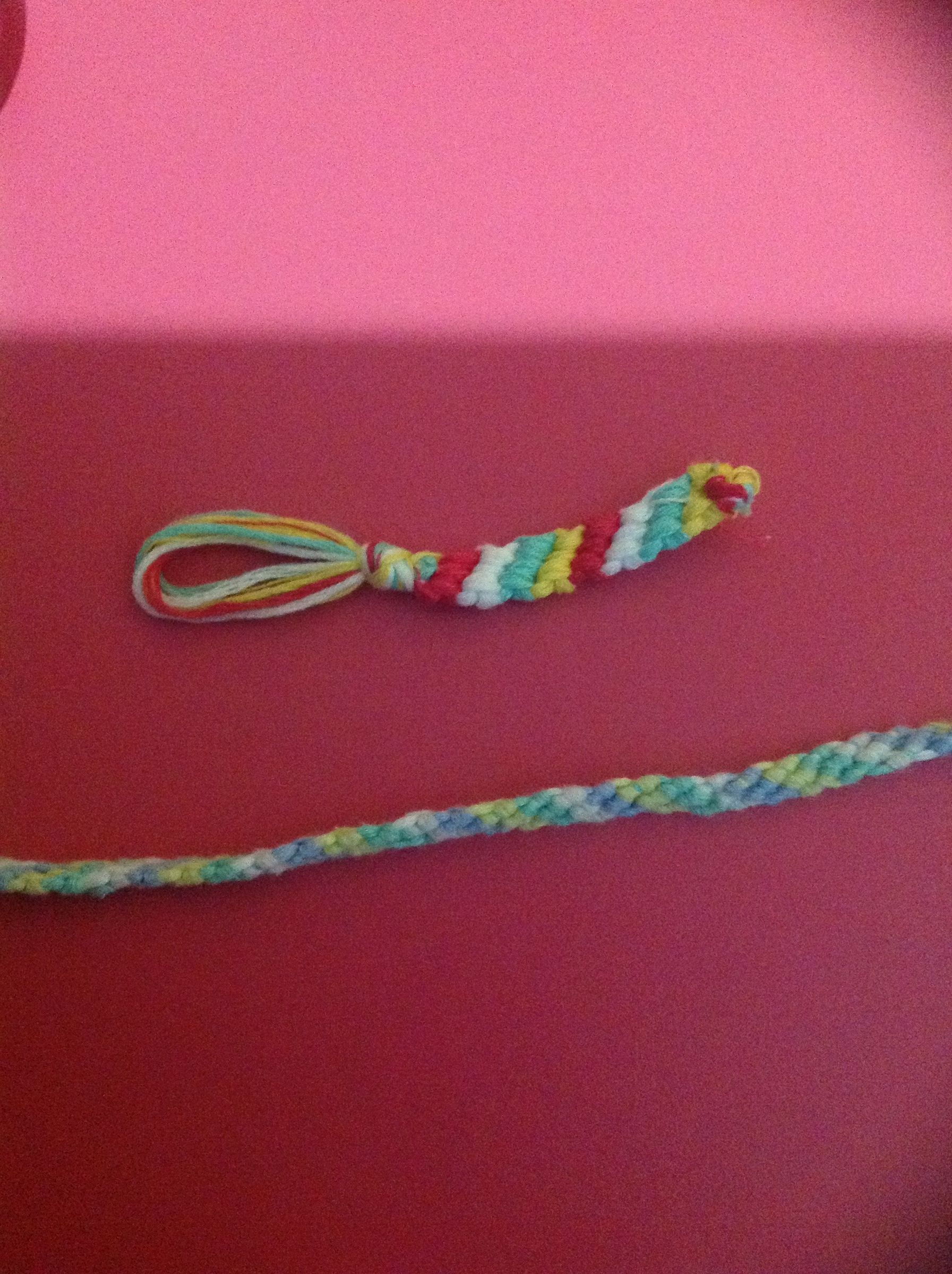 Friendship Bracelet/ Candy Stripe Design 5 Steps Instructables