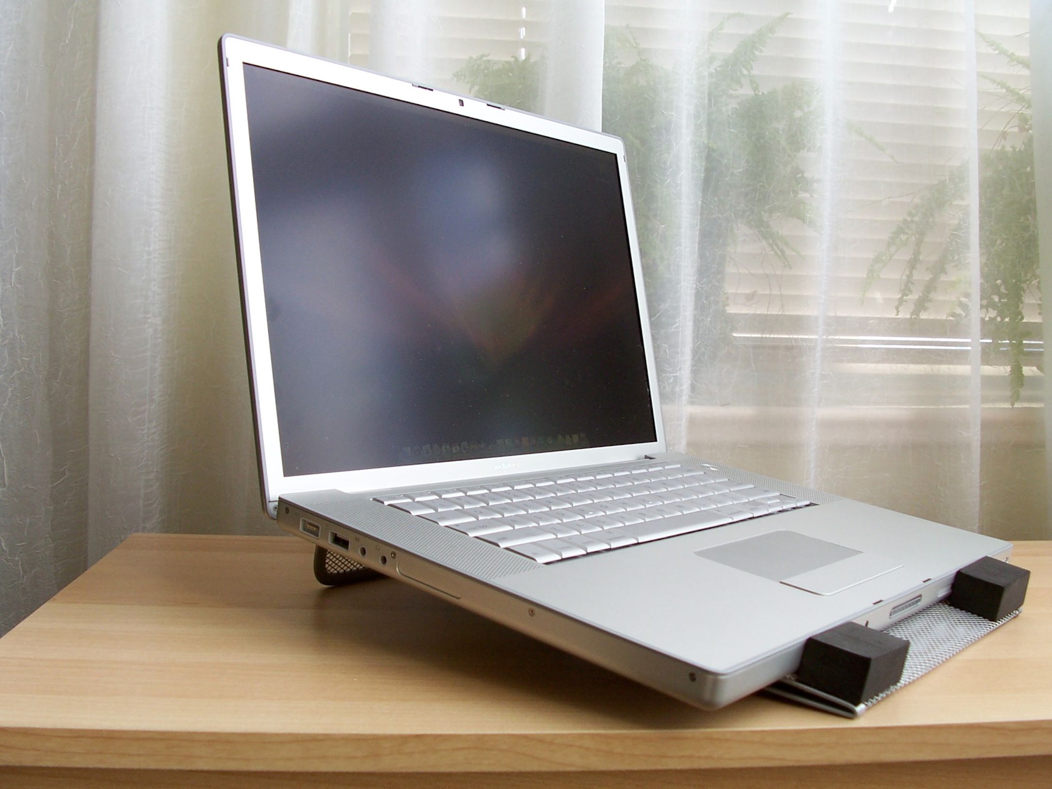Simple Metallic Laptop Stand