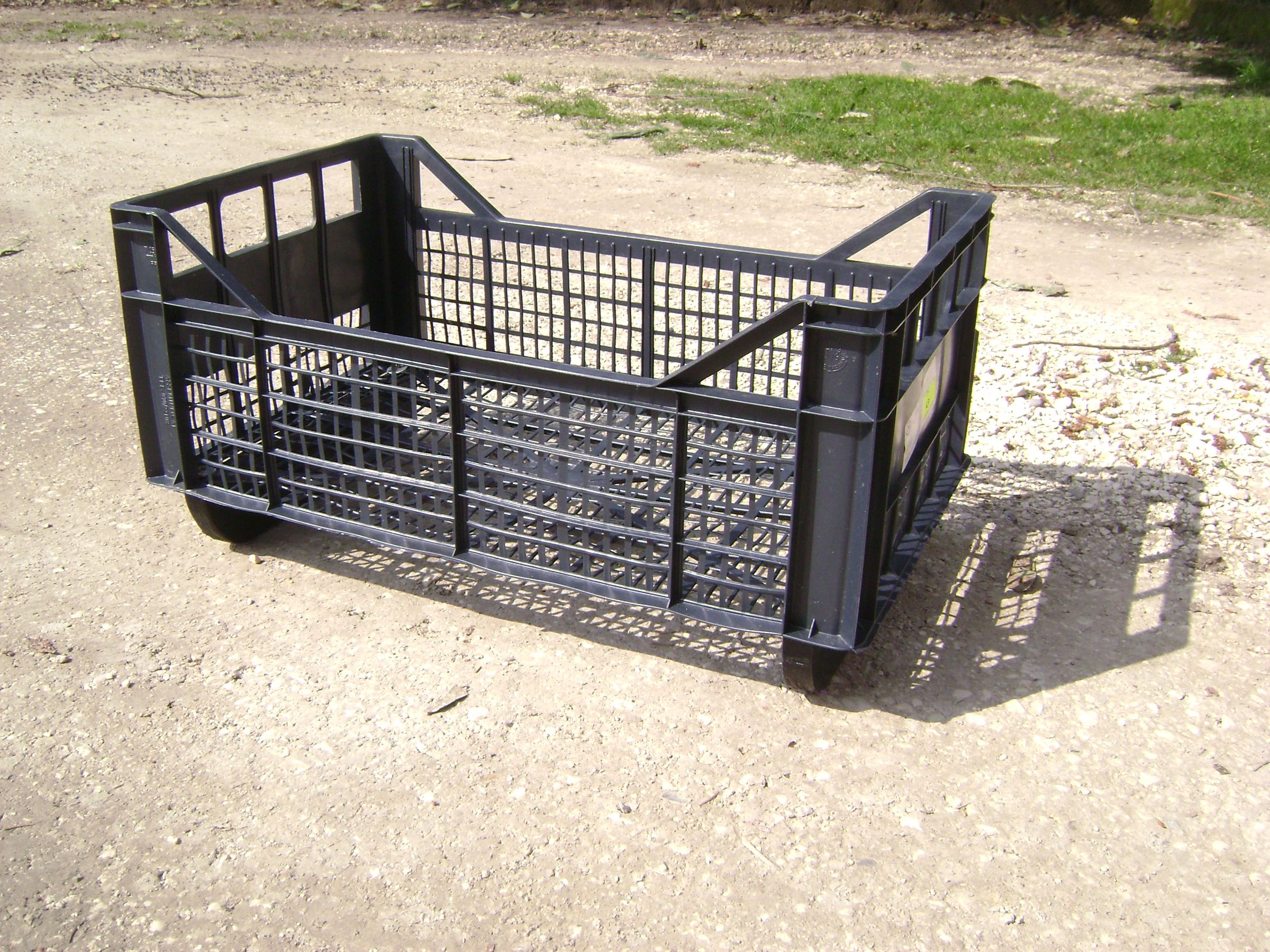 Linen Basket With Recycled Materials 0 Cost