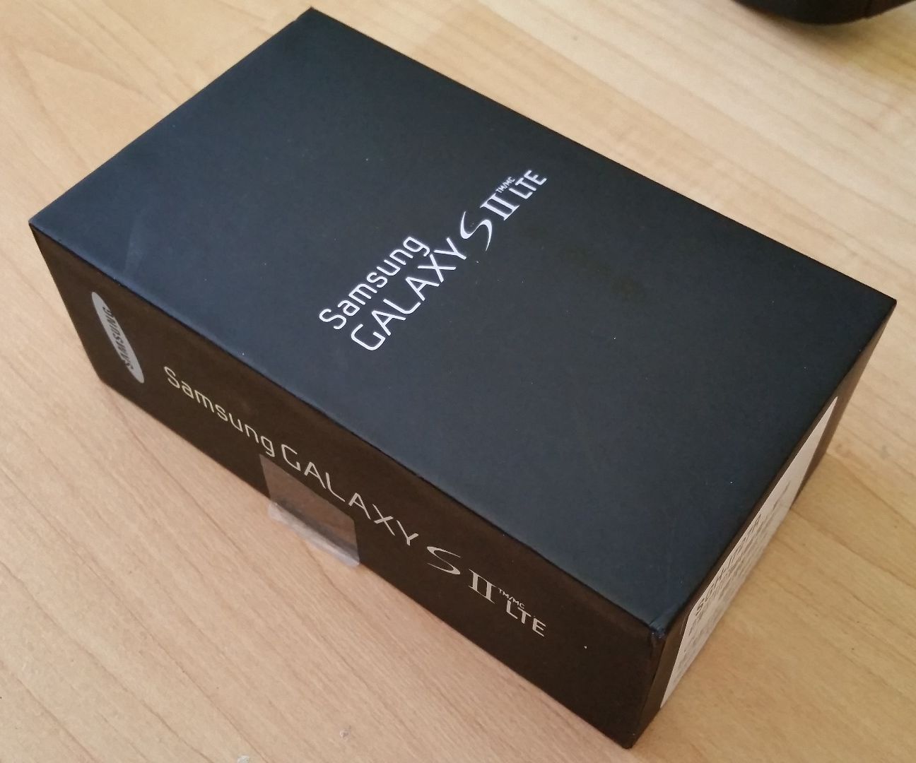 Cheap Custom VR Viewer From a Phone Box -- Prevent Cardboard Face and GoPro Hair 