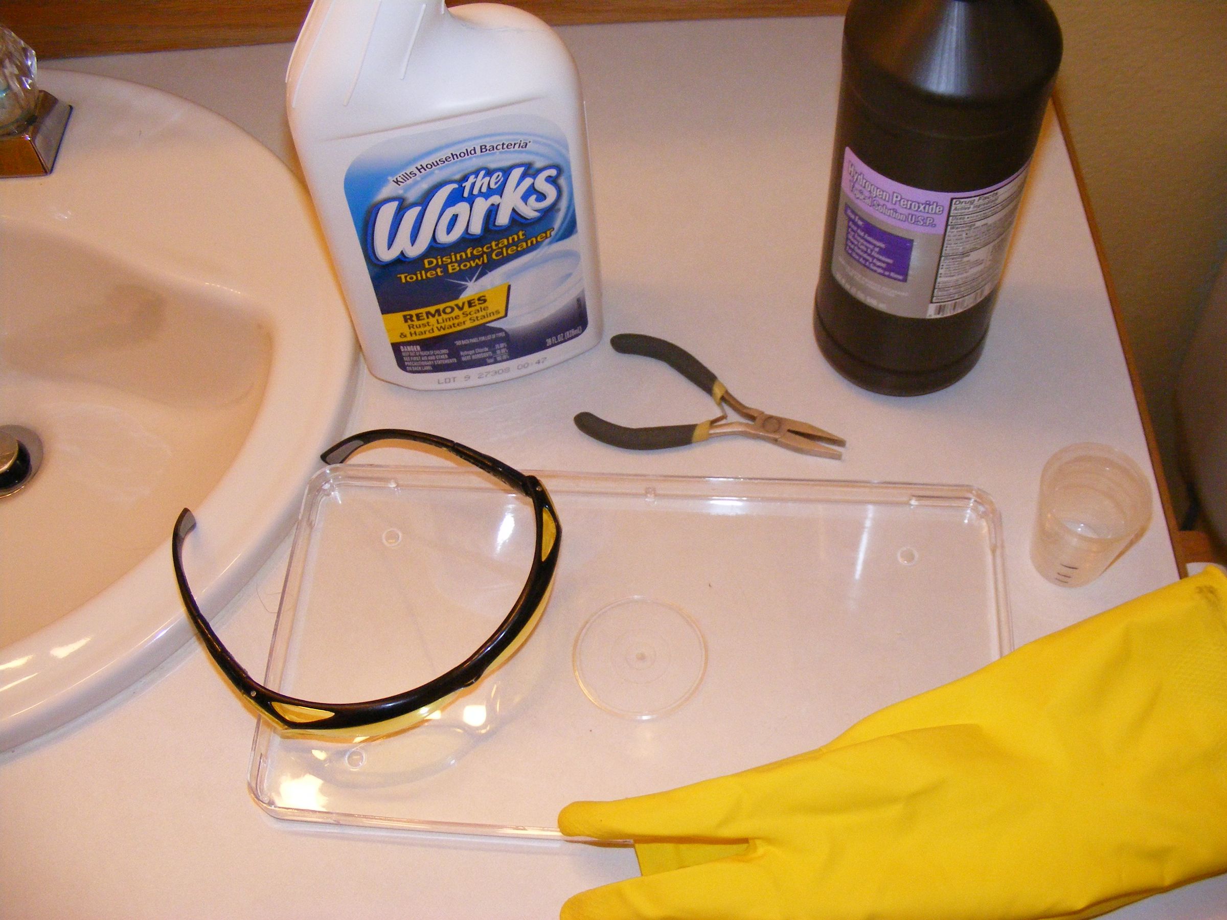 Etching a Circuit With Toilet Bowl Cleaner