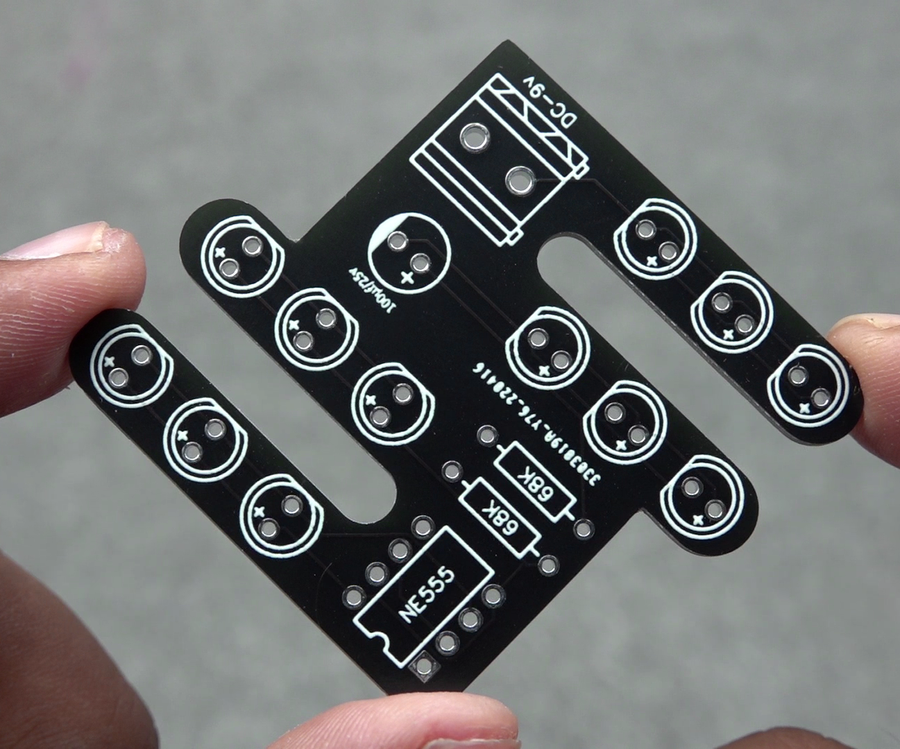 NE-555 Make LED Flashlight Circuit