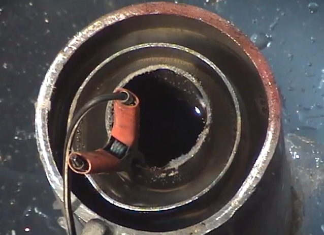HHO Hydrogen Generator Making Water Explode
