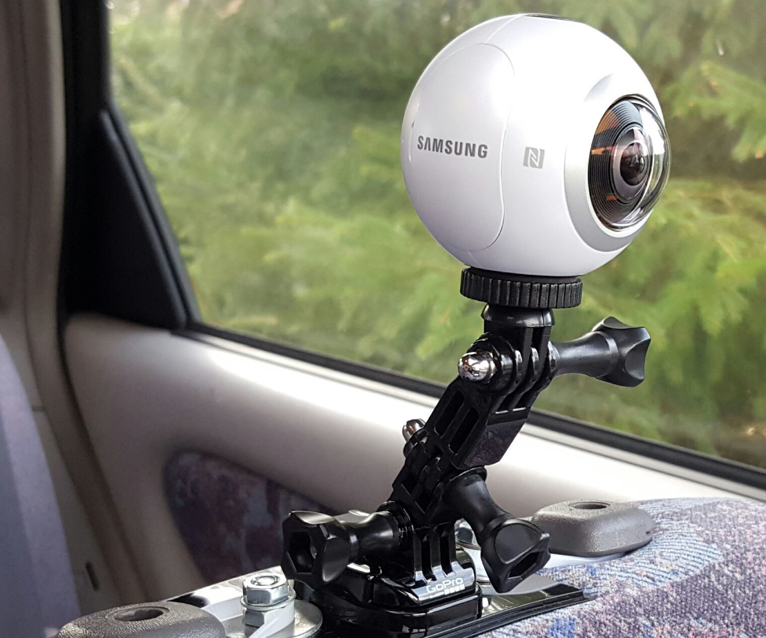 GoPro / Gear 360 Car Headrest Mount 4 Steps (with Pictures