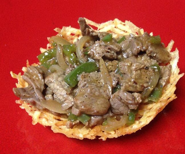 Beef and Peppers in an Edible Bird Nest (Nid)