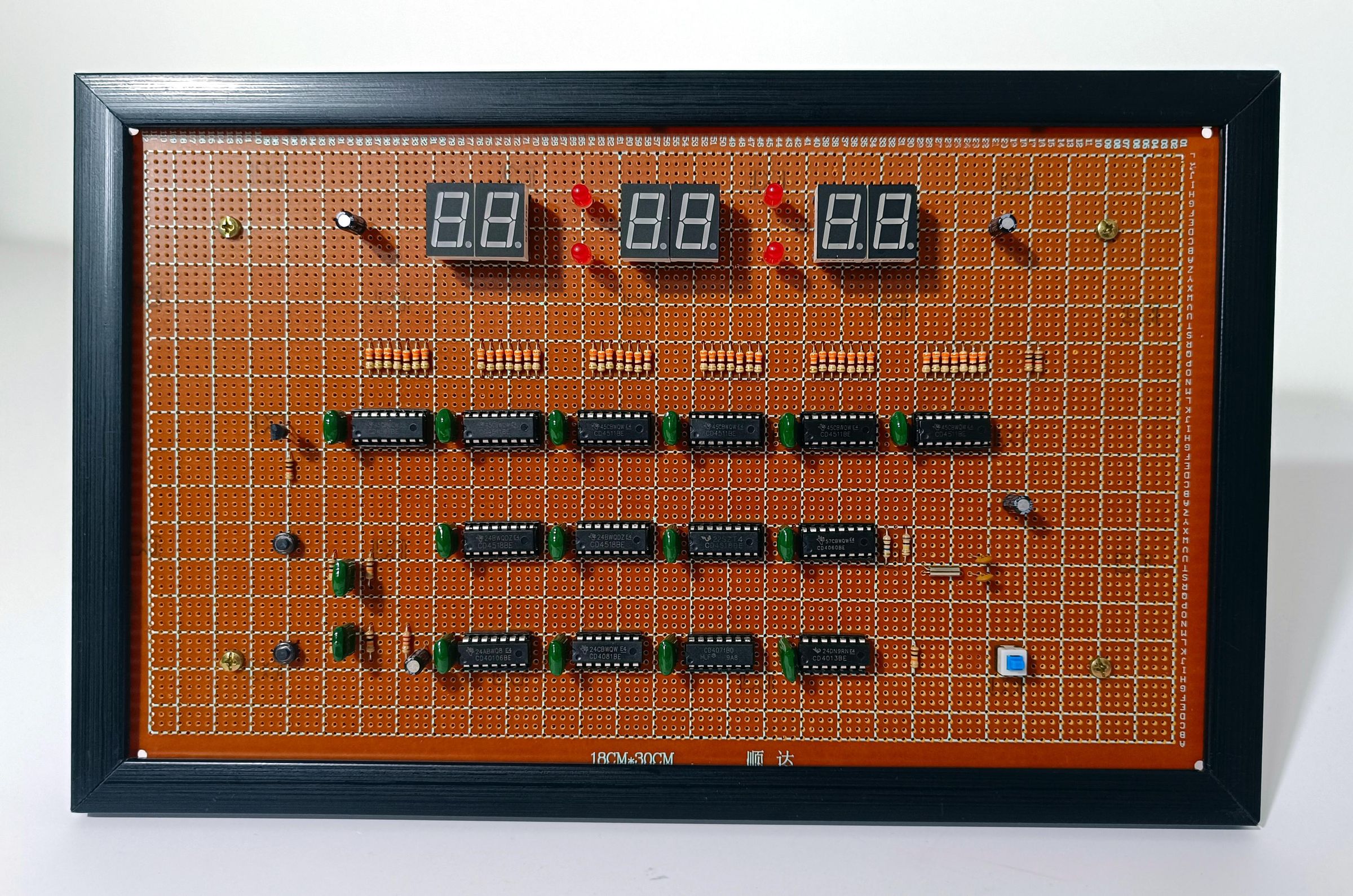 Discrete CMOS Digital Desk Clock : 8 Steps (with Pictures) - Instructables