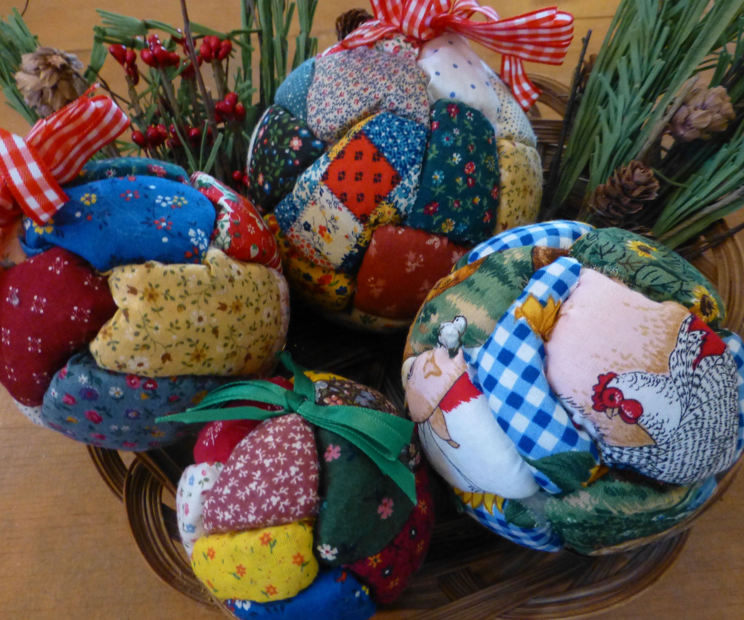 No-sew Quilted Holiday Ornaments 